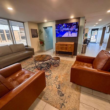 Super 8 By Wyndham Great Falls City Center エクステリア 写真